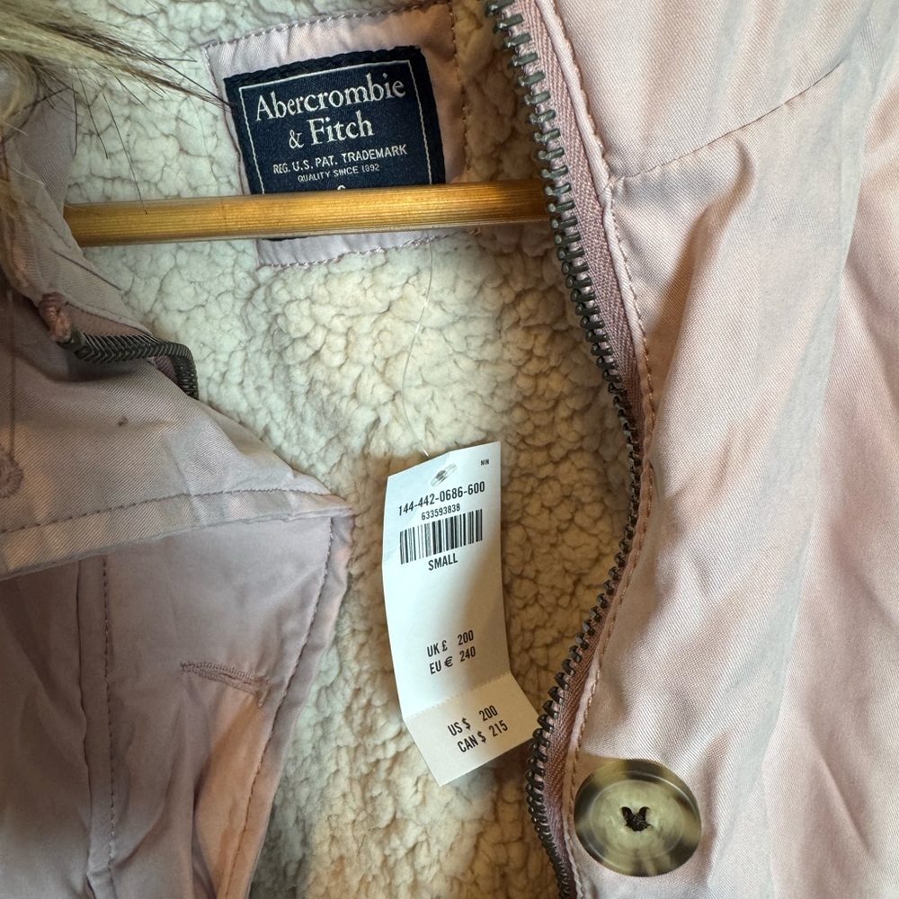 Abercrombie & Fitch Women's Pink Parka Coat NWT - Picture 3 of 7